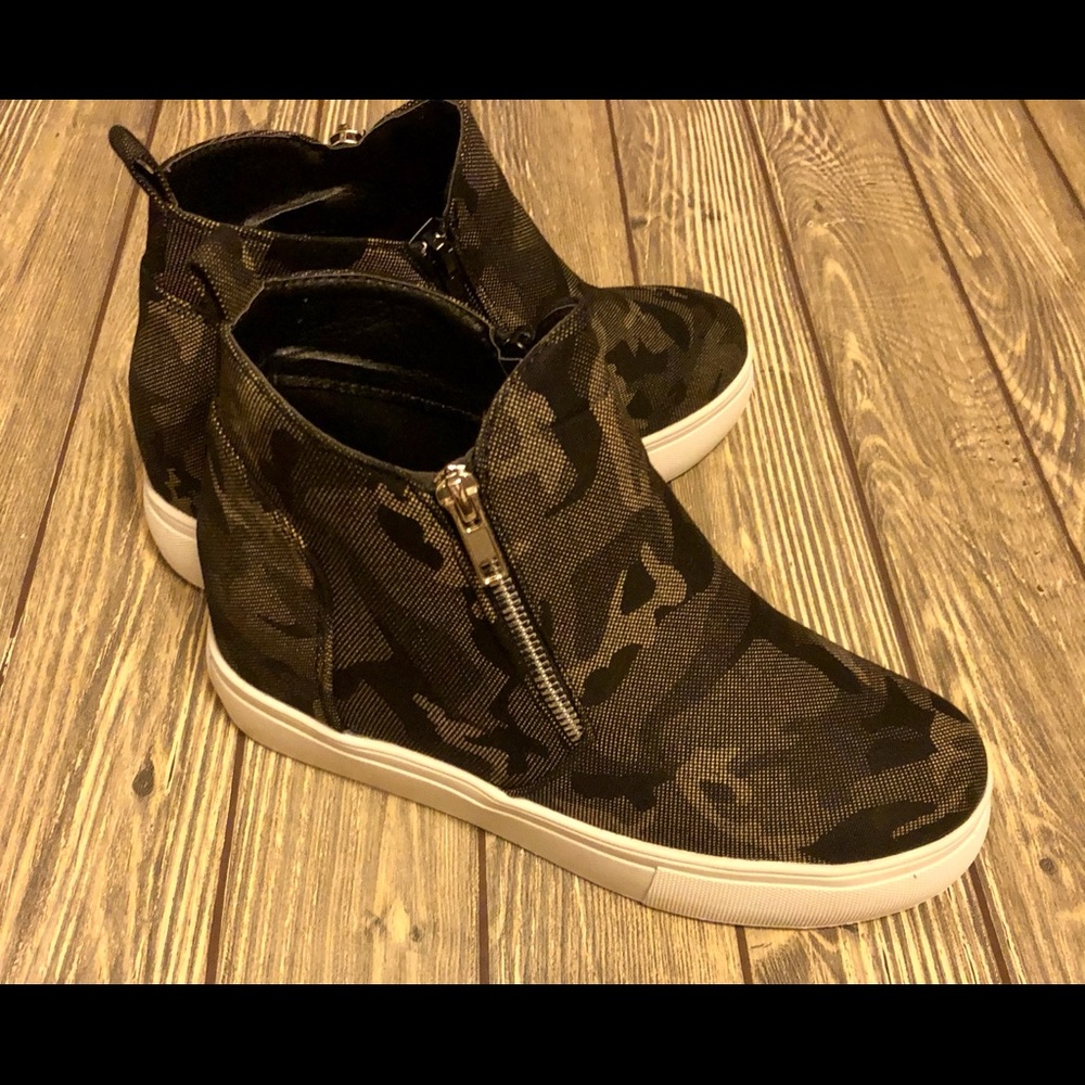 Camo Hidden Heel Sneakers - new